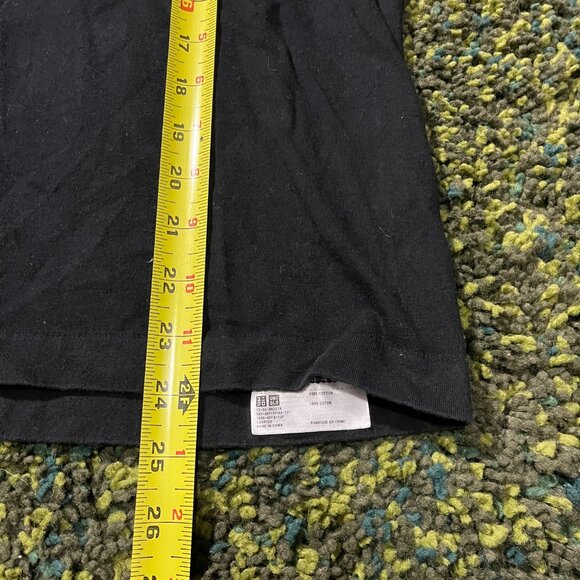 Uniqlo x Peanuts x KAWS Snoopy Shirt (S) - Picture 4 of 6